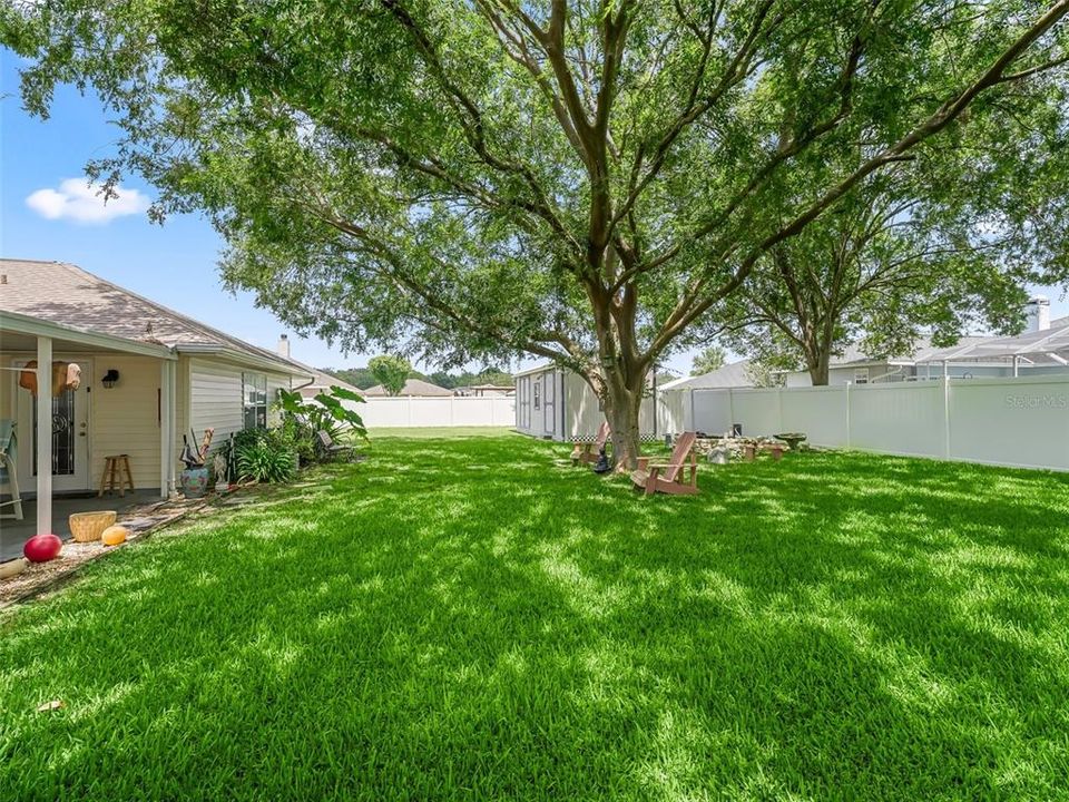 For Sale: $400,000 (3 beds, 2 baths, 1941 Square Feet)