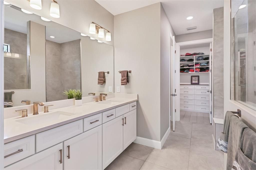 Master bath with double sink vanity