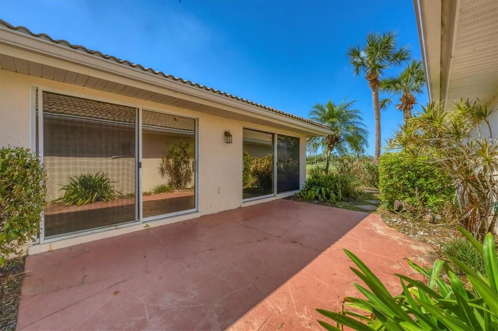 Private courtyard patio