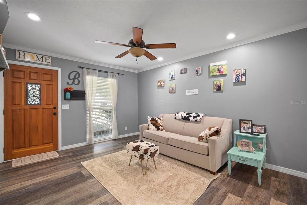 Active With Contract: $375,000 (3 beds, 2 baths, 1763 Square Feet)