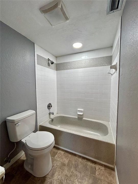 For Sale: $172,500 (2 beds, 2 baths, 1230 Square Feet)