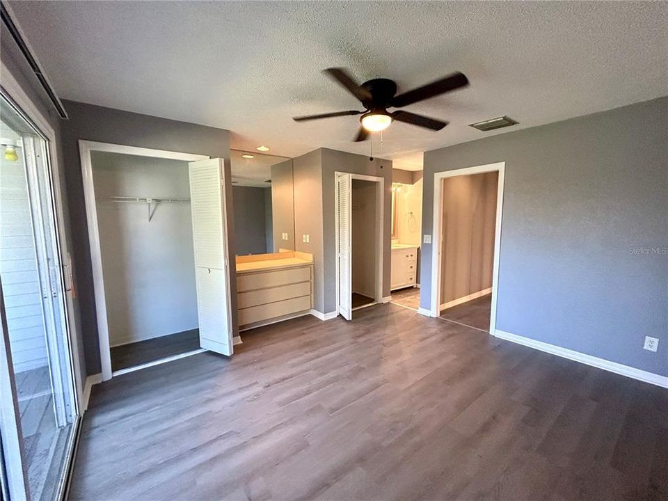 For Sale: $172,500 (2 beds, 2 baths, 1230 Square Feet)