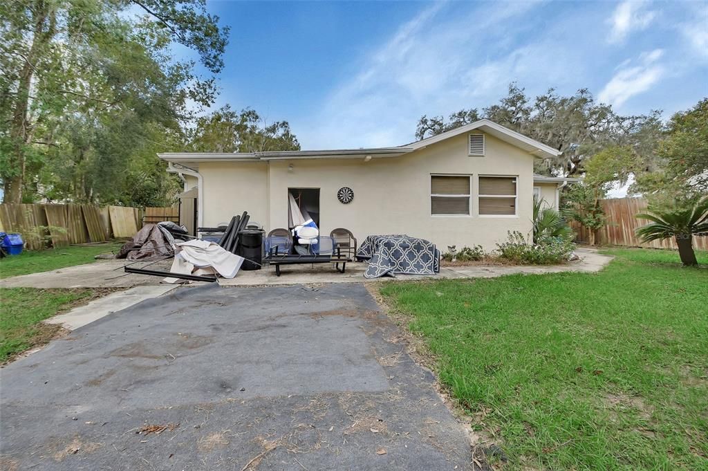 For Sale: $275,000 (3 beds, 2 baths, 1997 Square Feet)