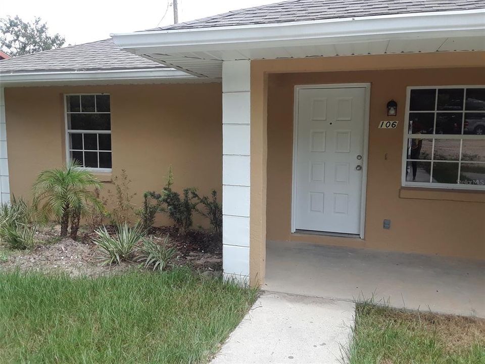 Recently Rented: $1,600 (3 beds, 2 baths, 966 Square Feet)
