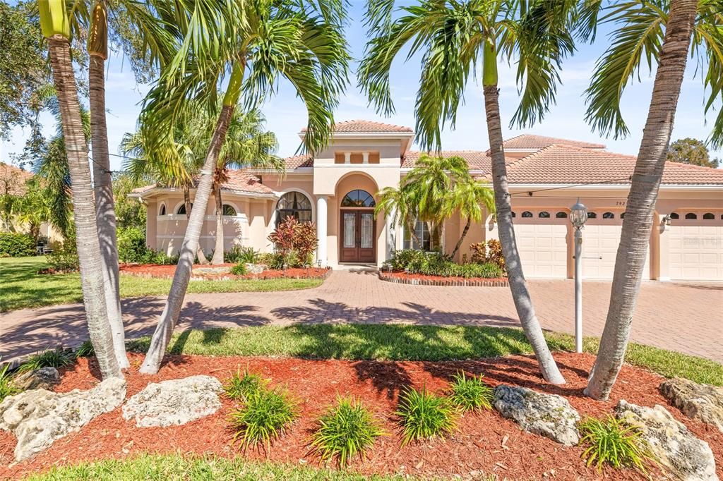 For Sale: $1,690,000 (5 beds, 4 baths, 3914 Square Feet)