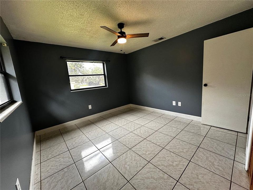 For Rent: $1,550 (3 beds, 2 baths, 1118 Square Feet)