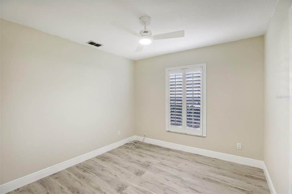 Active With Contract: $2,500 (3 beds, 2 baths, 1152 Square Feet)