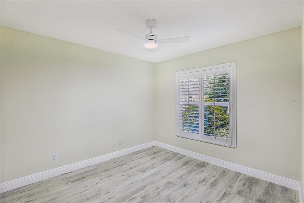 Active With Contract: $2,500 (3 beds, 2 baths, 1152 Square Feet)