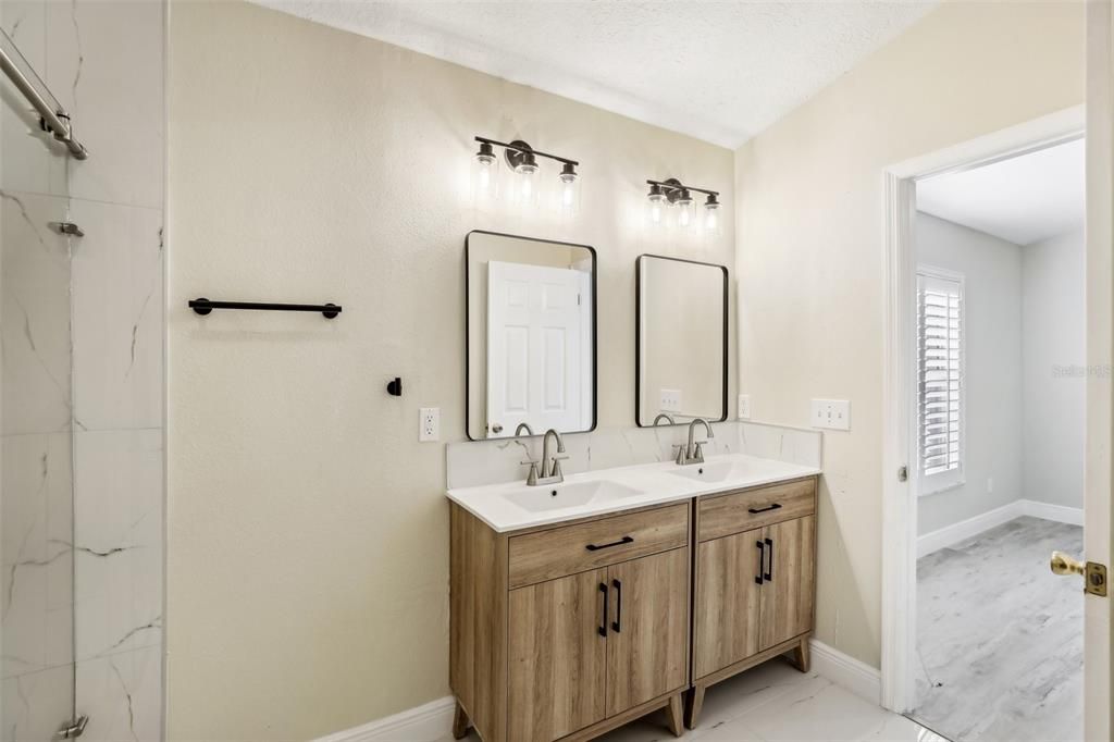 Active With Contract: $2,500 (3 beds, 2 baths, 1152 Square Feet)