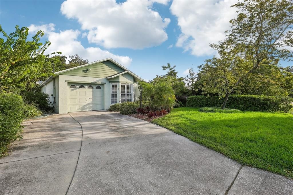 Active With Contract: $2,500 (3 beds, 2 baths, 1152 Square Feet)