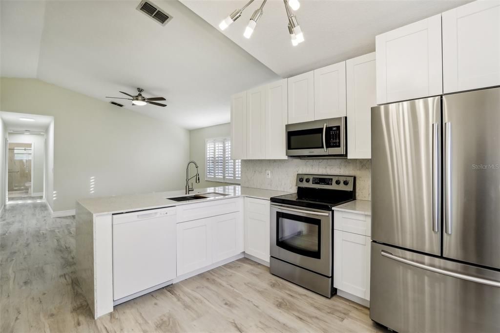 Active With Contract: $2,500 (3 beds, 2 baths, 1152 Square Feet)