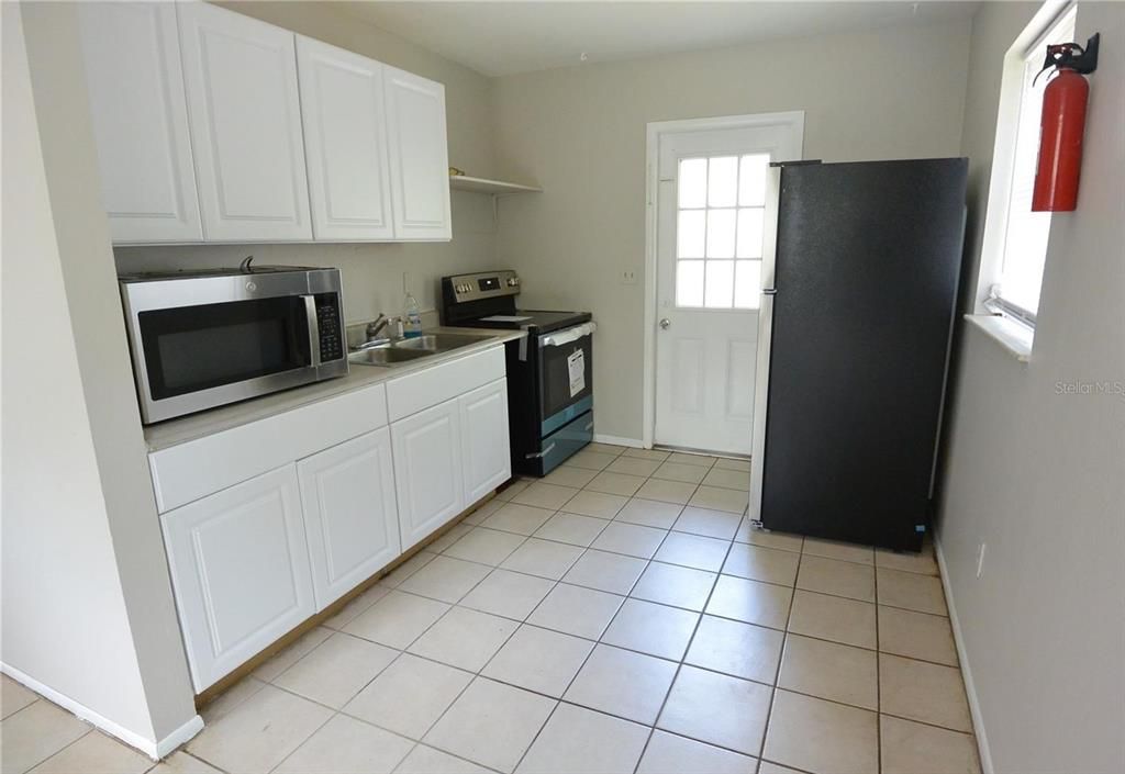 For Rent: $1,350 (2 beds, 1 baths, 648 Square Feet)