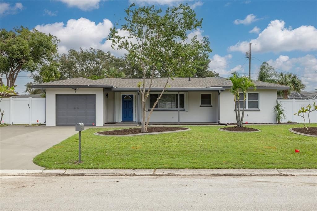 Active With Contract: $497,900 (3 beds, 3 baths, 1516 Square Feet)