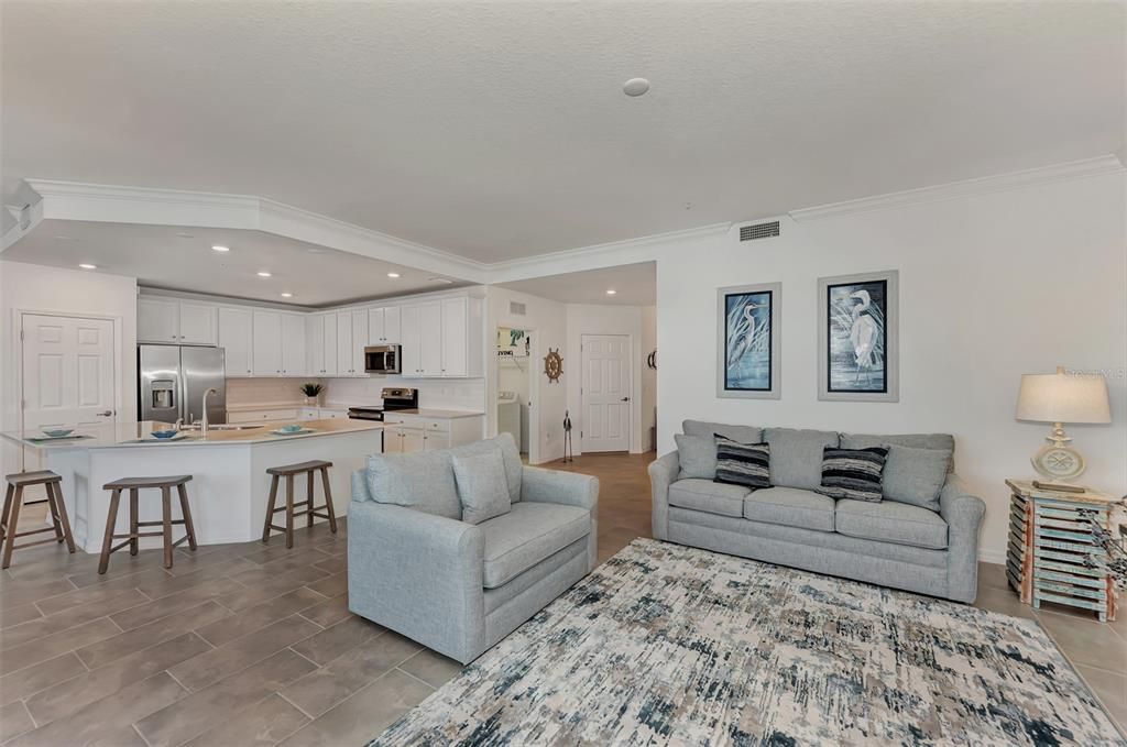 For Sale: $379,000 (2 beds, 2 baths, 1379 Square Feet)