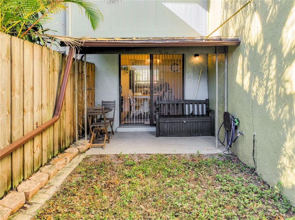 For Sale: $255,000 (2 beds, 1 baths, 1365 Square Feet)