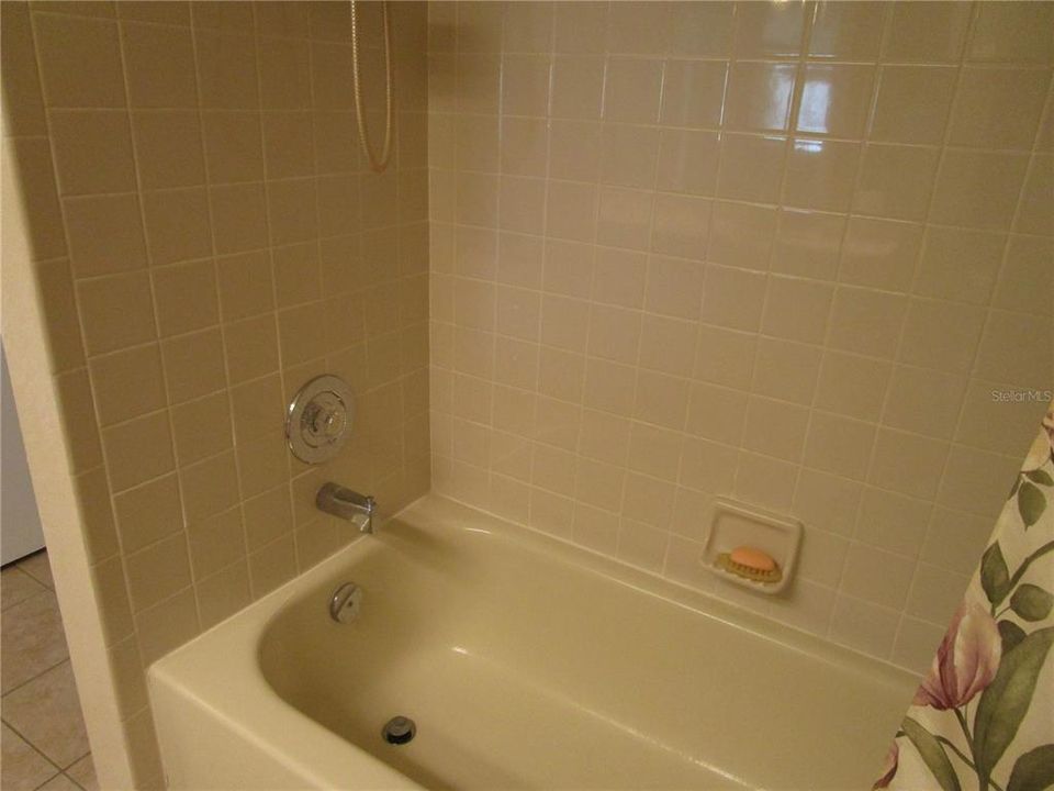 For Sale: $219,900 (2 beds, 2 baths, 1318 Square Feet)