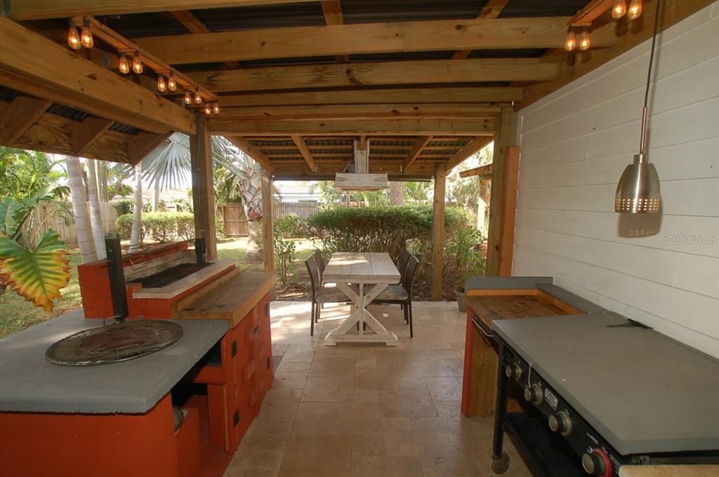 Outdoor Kitchen