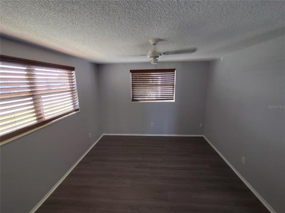 For Sale: $270,000 (2 beds, 2 baths, 952 Square Feet)