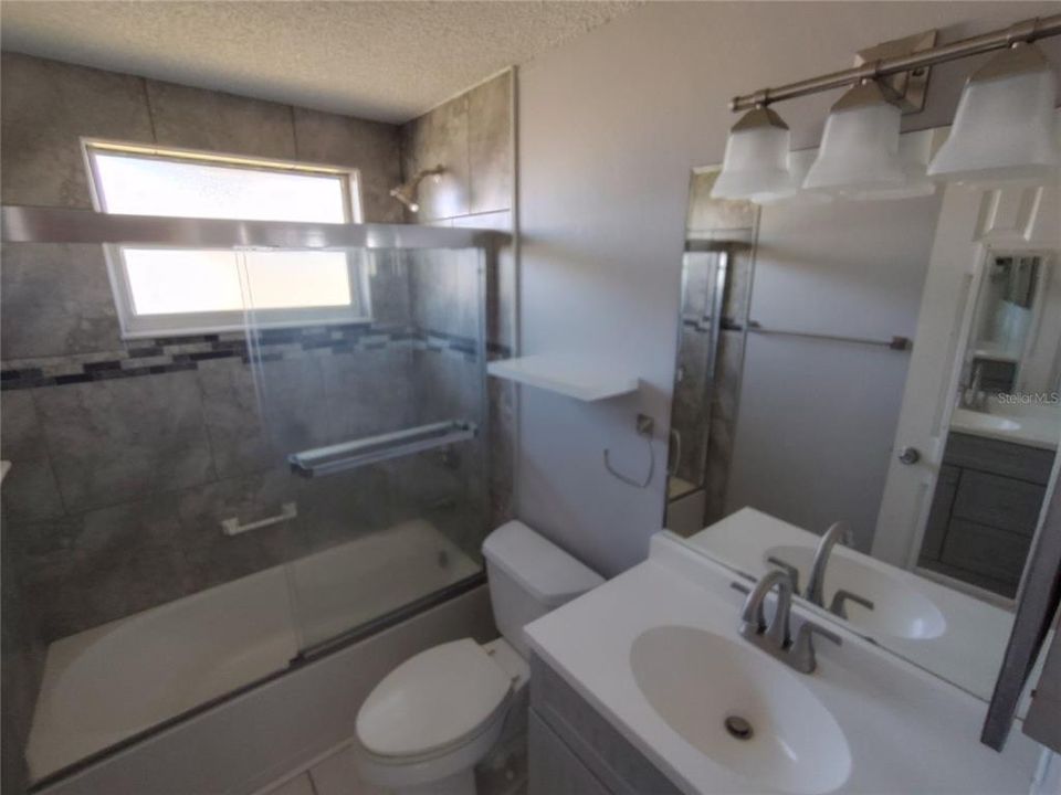 For Sale: $270,000 (2 beds, 2 baths, 952 Square Feet)