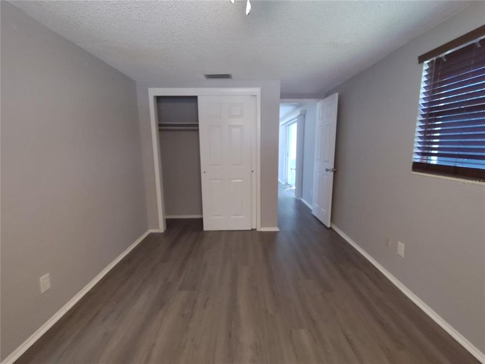 For Sale: $270,000 (2 beds, 2 baths, 952 Square Feet)