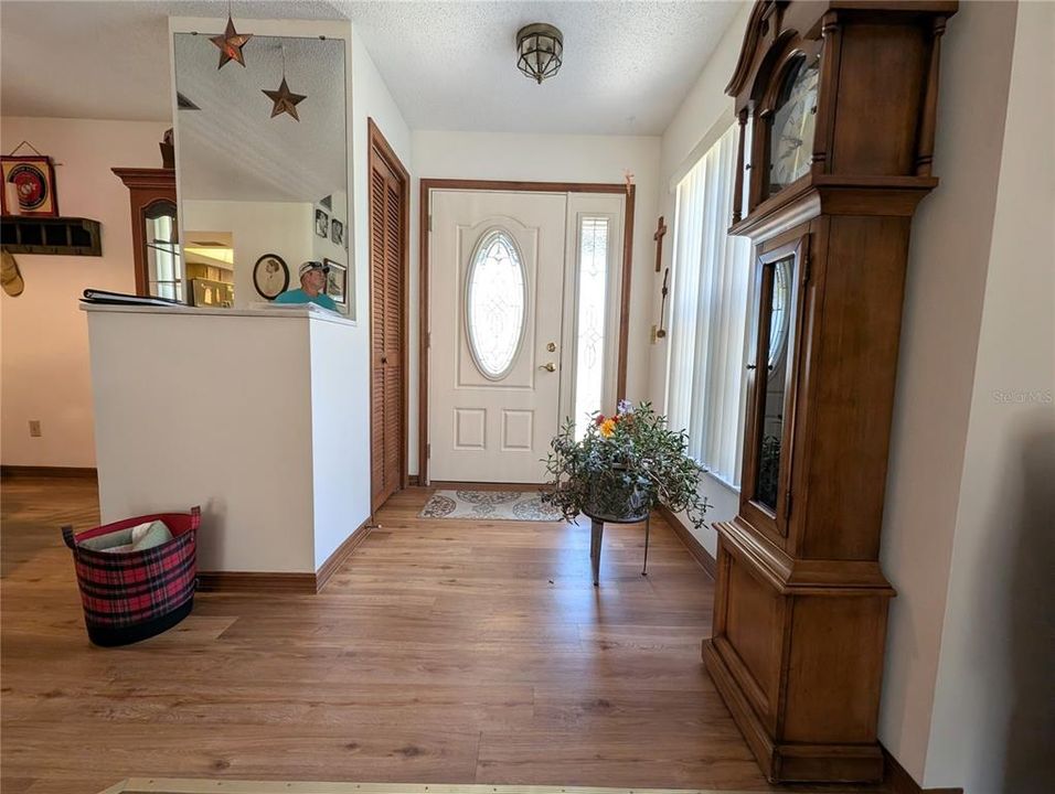 For Sale: $329,000 (3 beds, 2 baths, 1534 Square Feet)