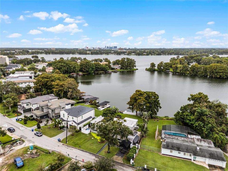 For Sale: $1,450,000 (3 beds, 2 baths, 2342 Square Feet)