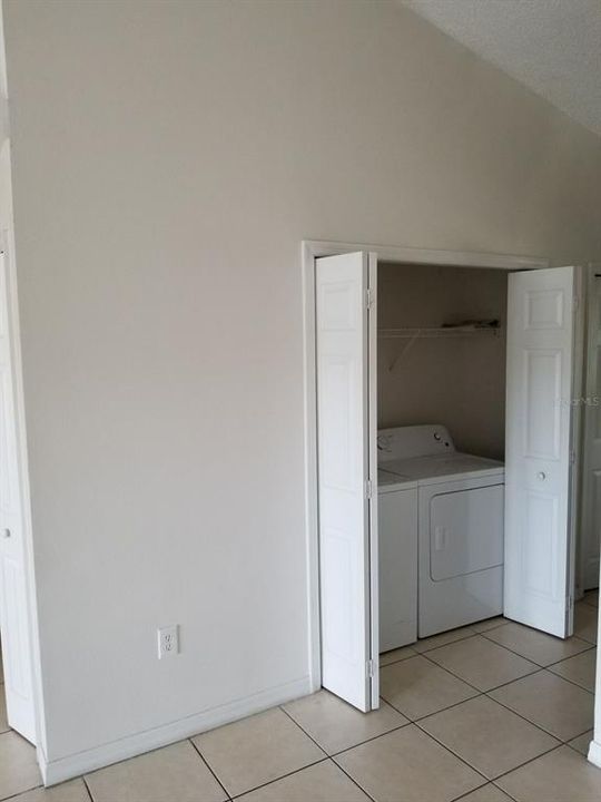 For Rent: $2,000 (3 beds, 2 baths, 1100 Square Feet)