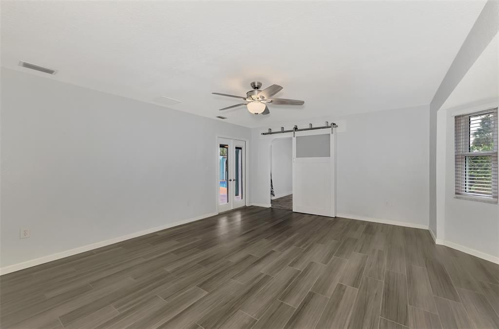 For Sale: $469,000 (3 beds, 2 baths, 2318 Square Feet)