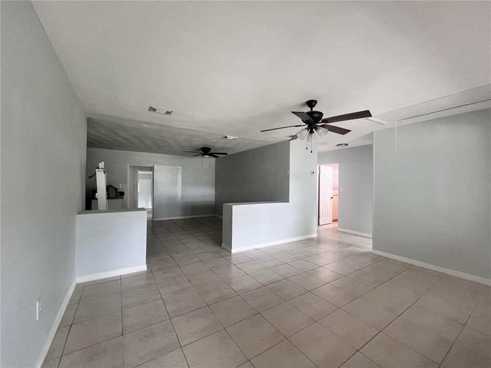 For Sale: $269,000 (5 beds, 2 baths, 1750 Square Feet)