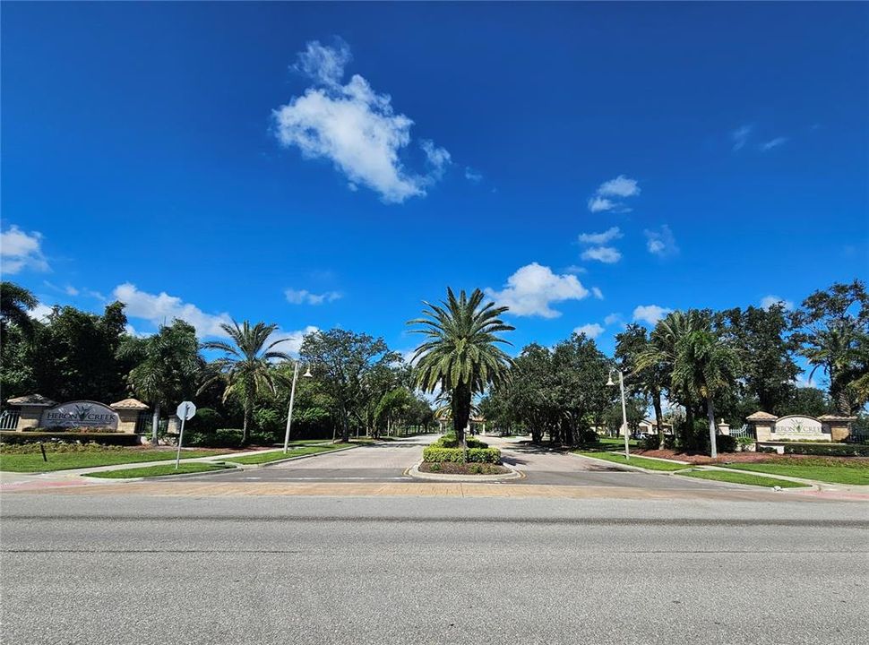 For Sale: $499,999 (3 beds, 2 baths, 2172 Square Feet)