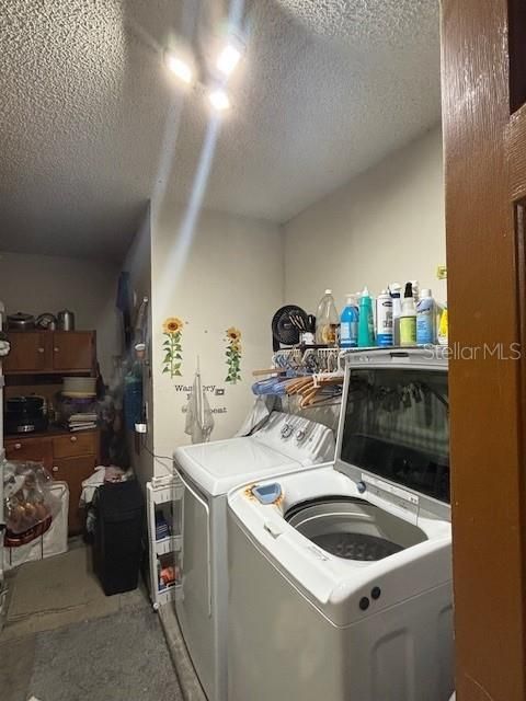 En Venta: $300,000 (3 camas, 2 baños, 1216 Pies cuadrados)