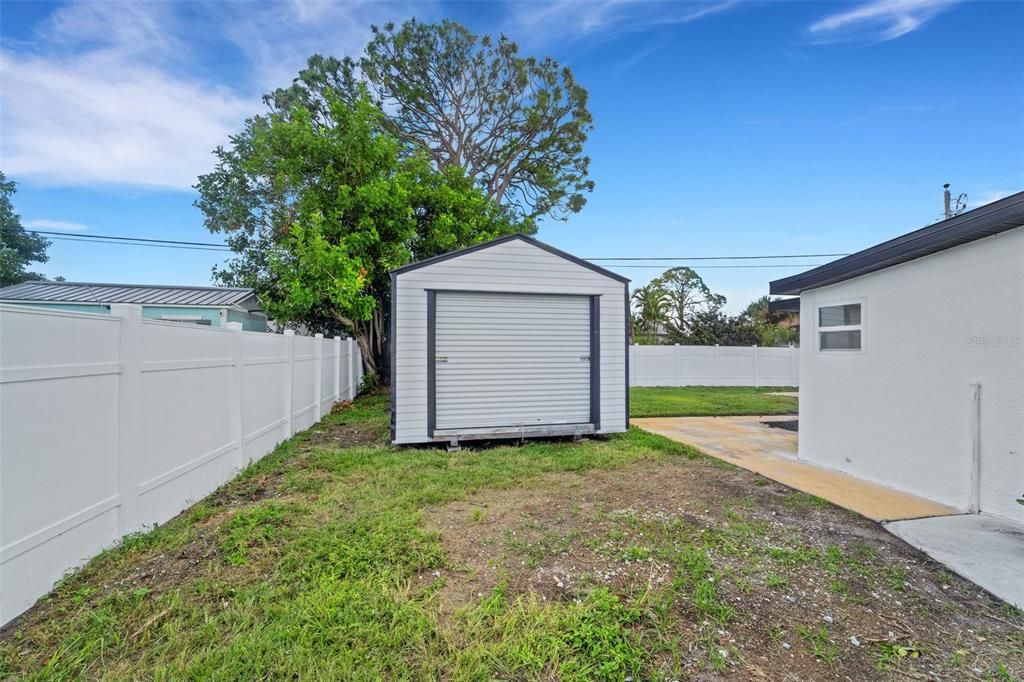 For Sale: $429,000 (3 beds, 2 baths, 1241 Square Feet)