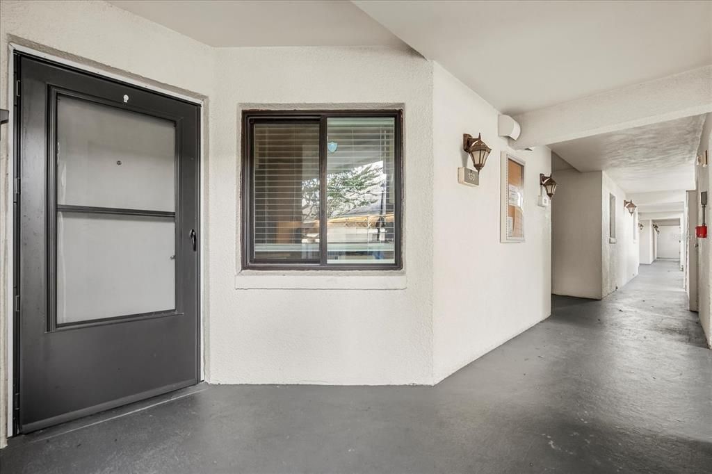 For Sale: $229,900 (2 beds, 2 baths, 1065 Square Feet)