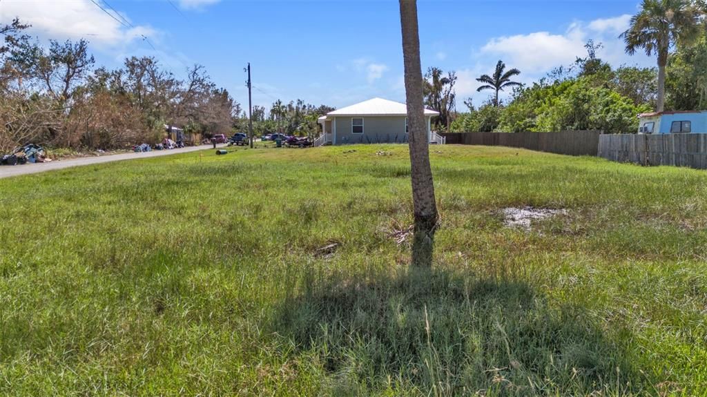 En Venta: $19,500 (0.18 acres)