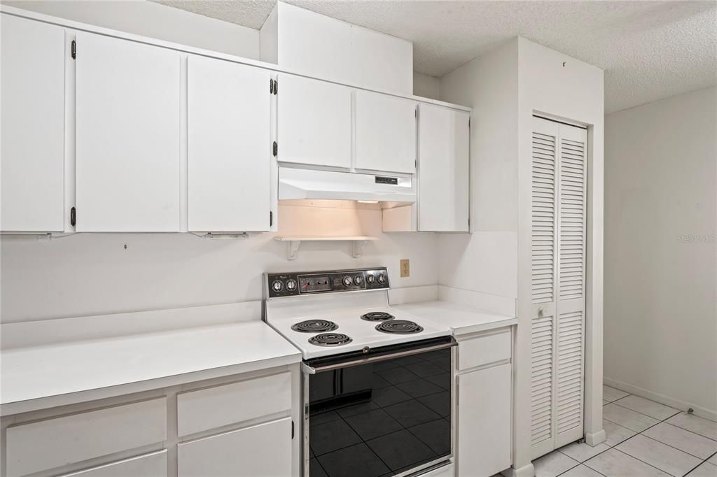 For Sale: $234,000 (2 beds, 2 baths, 1414 Square Feet)