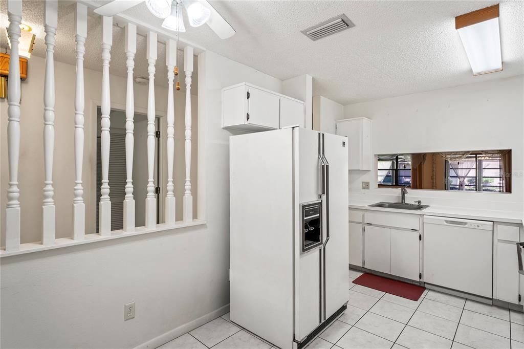 For Sale: $234,000 (2 beds, 2 baths, 1414 Square Feet)