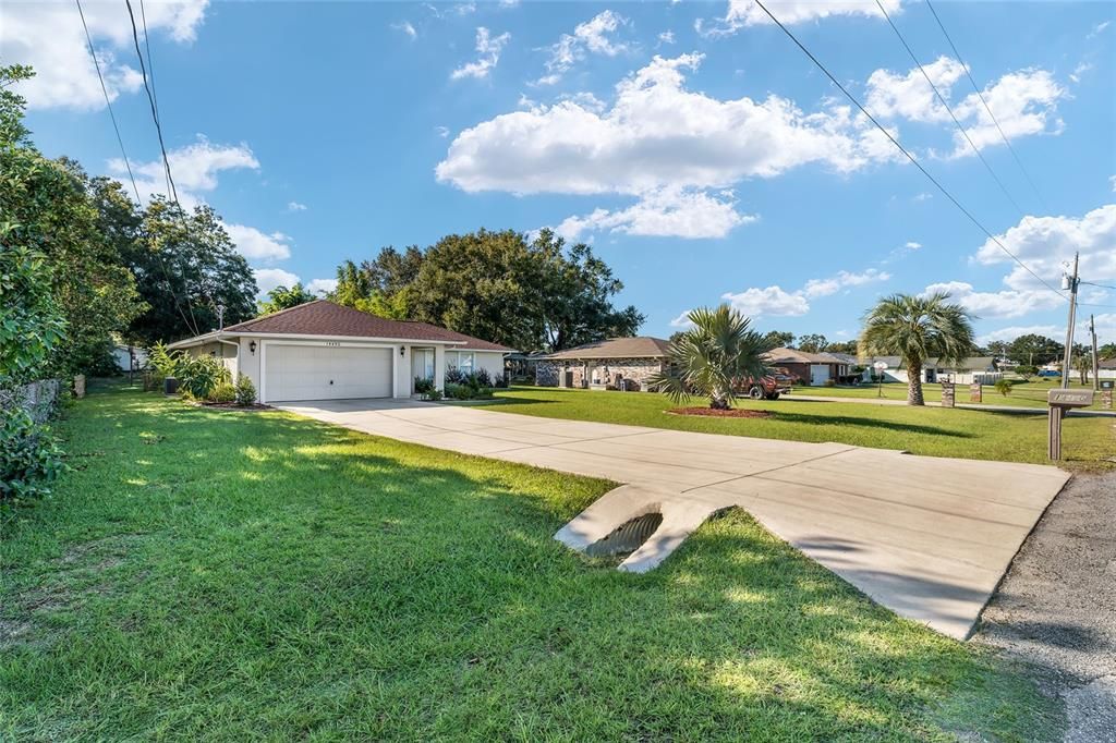 For Sale: $325,000 (3 beds, 2 baths, 1495 Square Feet)