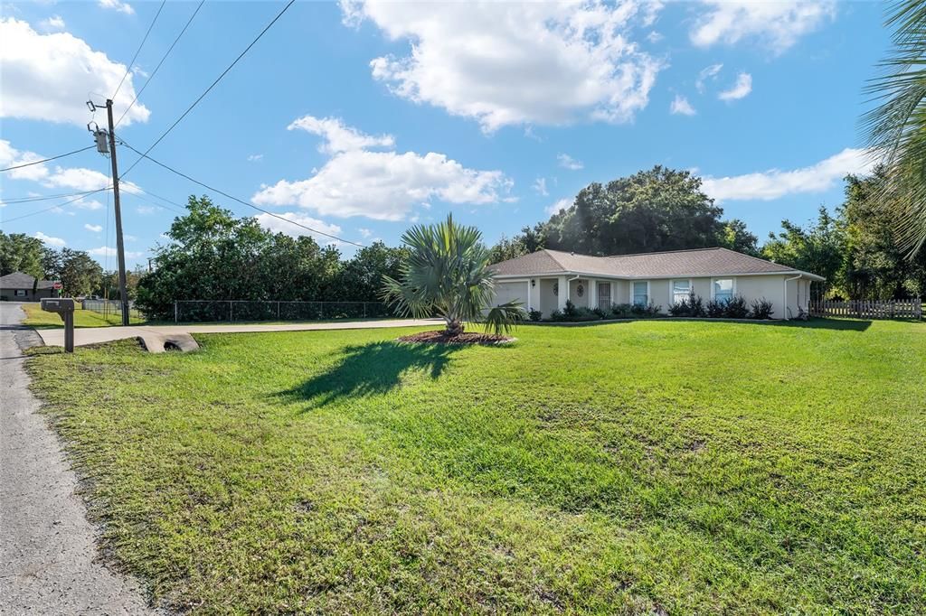 For Sale: $325,000 (3 beds, 2 baths, 1495 Square Feet)