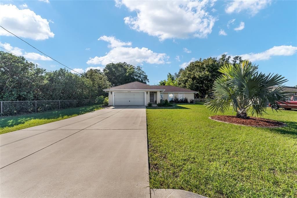 For Sale: $325,000 (3 beds, 2 baths, 1495 Square Feet)