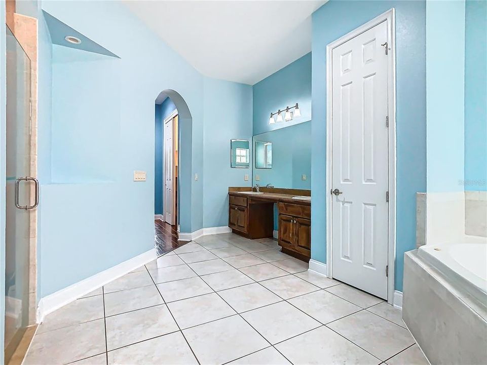 For Sale: $440,000 (3 beds, 2 baths, 2617 Square Feet)