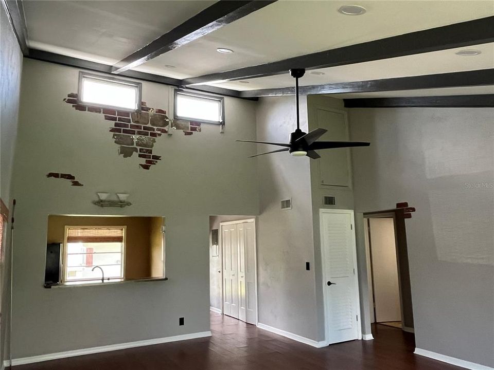 En Venta: $285,000 (2 camas, 1 baños, 1050 Pies cuadrados)