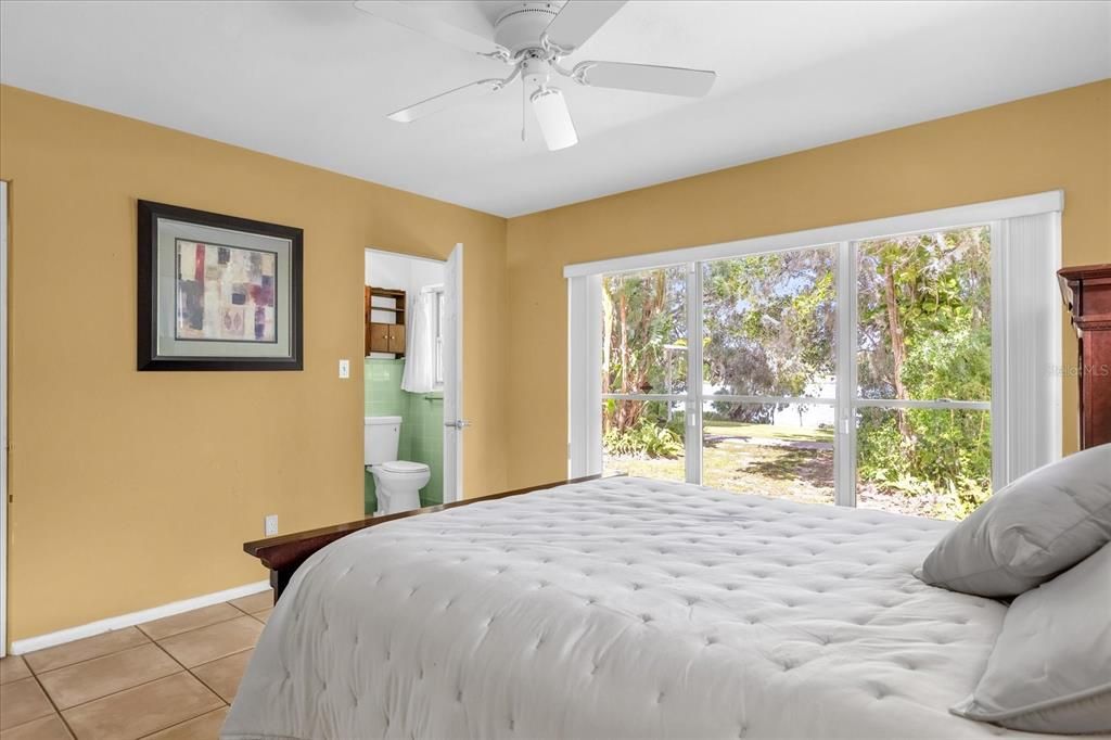 Secondary primary bedroom with ensuite bathroom