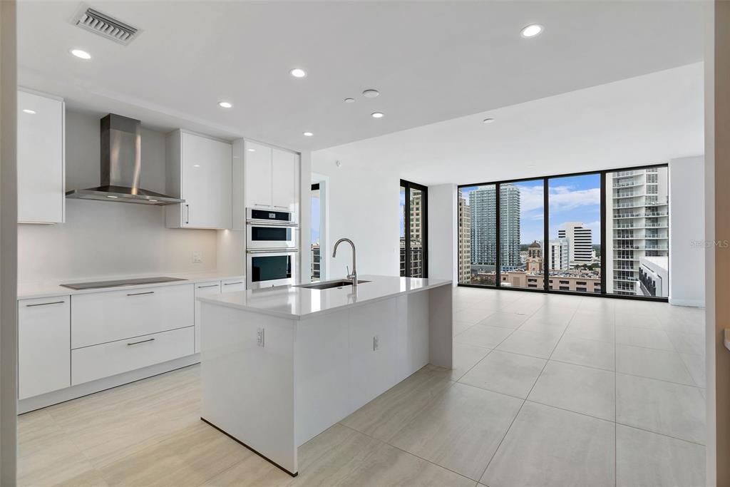 For Sale: $1,998,000 (2 beds, 3 baths, 1817 Square Feet)