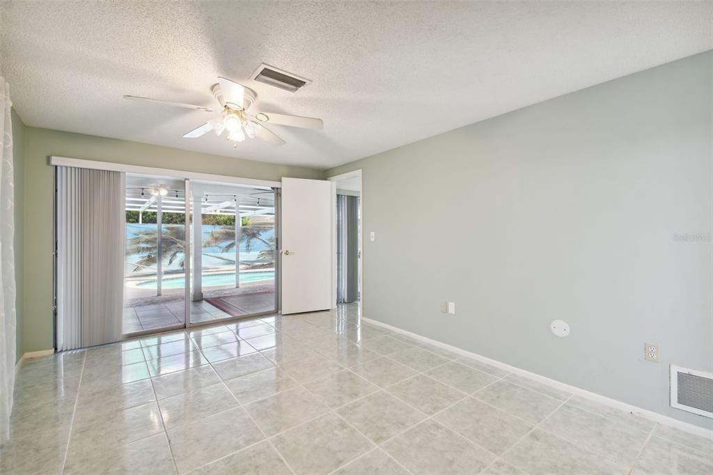 For Sale: $329,900 (3 beds, 2 baths, 1771 Square Feet)