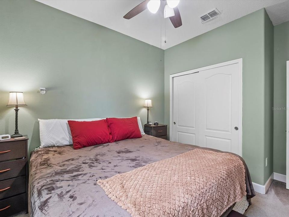 For Sale: $325,000 (4 beds, 2 baths, 1696 Square Feet)