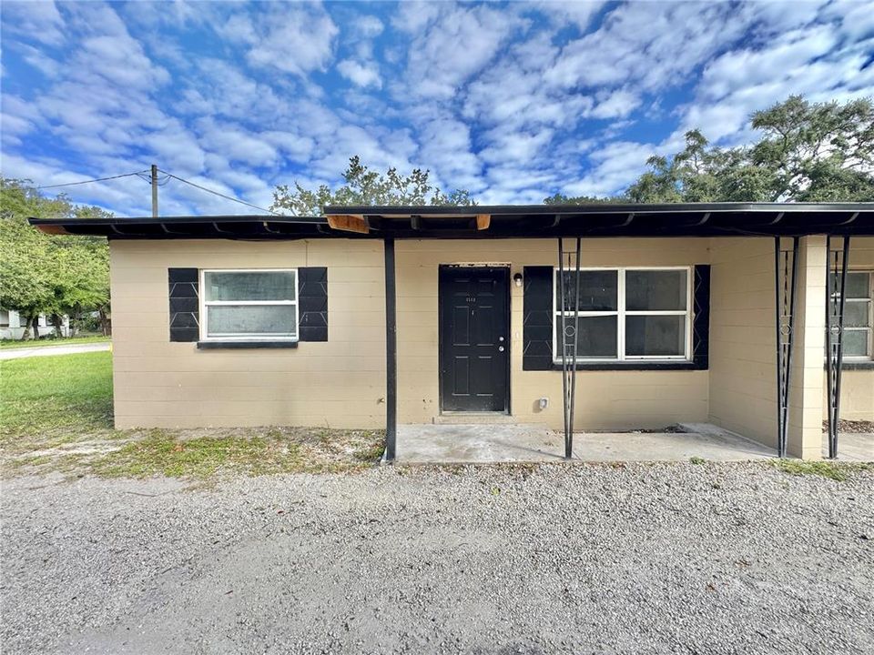 Recently Rented: $1,117 (2 beds, 1 baths, 794 Square Feet)