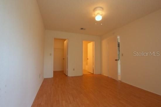 For Rent: $1,300 (1 beds, 1 baths, 583 Square Feet)