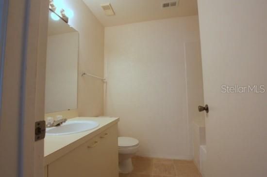 For Rent: $1,300 (1 beds, 1 baths, 583 Square Feet)