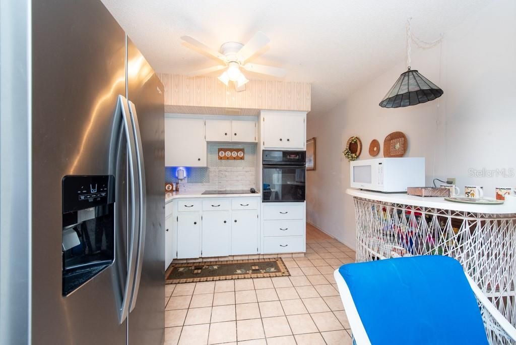 For Sale: $175,000 (2 beds, 2 baths, 1100 Square Feet)