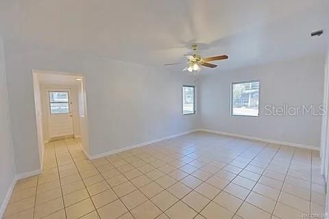 For Sale: $310,000 (2 beds, 2 baths, 1510 Square Feet)